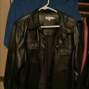 GOOD AMERICAN FAUX LEATHER UTILITY SHIRT JACKET. SIZE 4